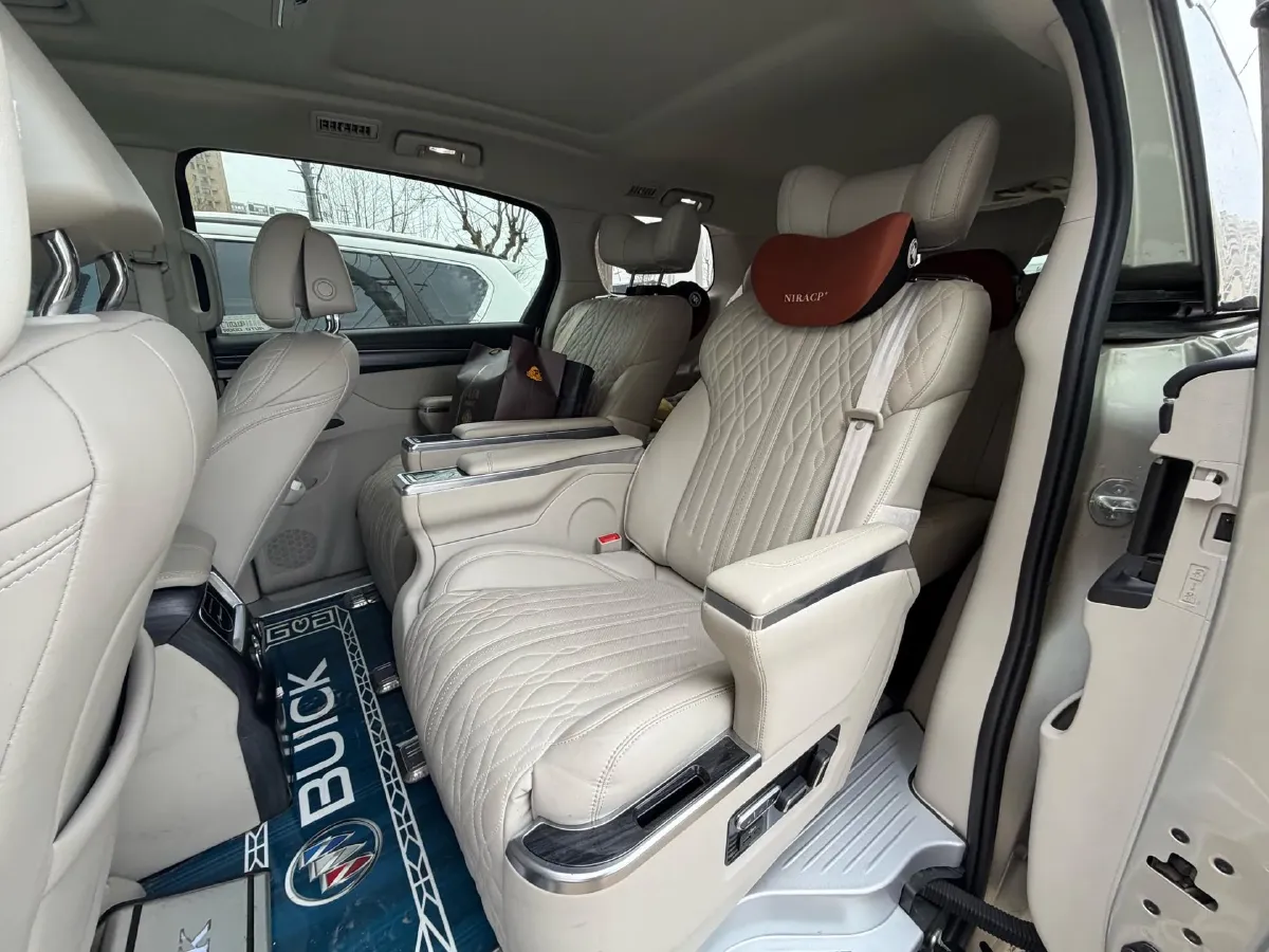 2022 Buick GL8 2.0T 237HP L4 9AT,autocango,china used car exporter,china ev exporter,chinese used car exporter,chinese used ev exporter