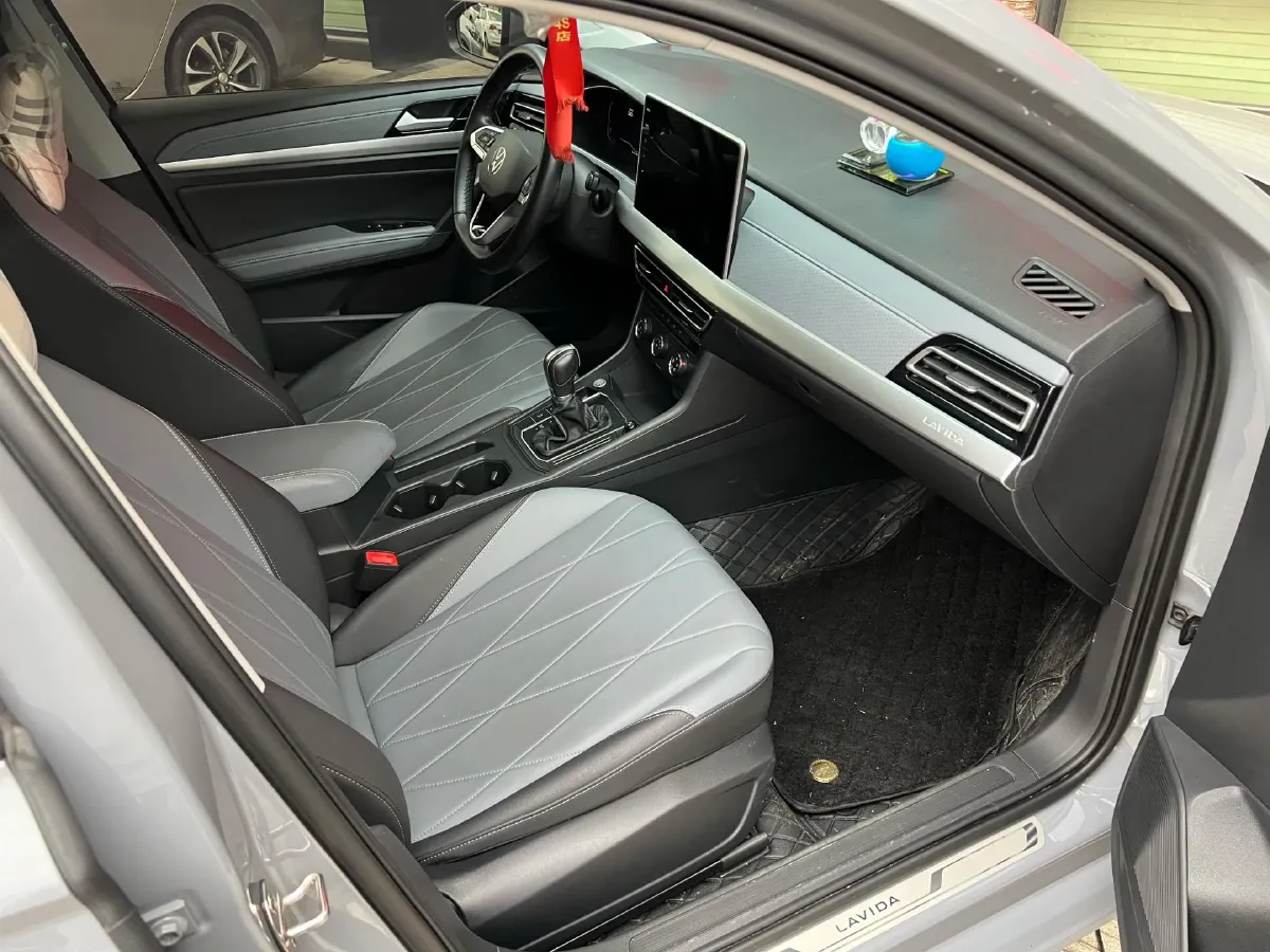 2023 Volkswagen Lavida 1.5L 110HP L4 6AT,autocango,china used car exporter,china ev exporter,chinese used car exporter,chinese used ev exporter