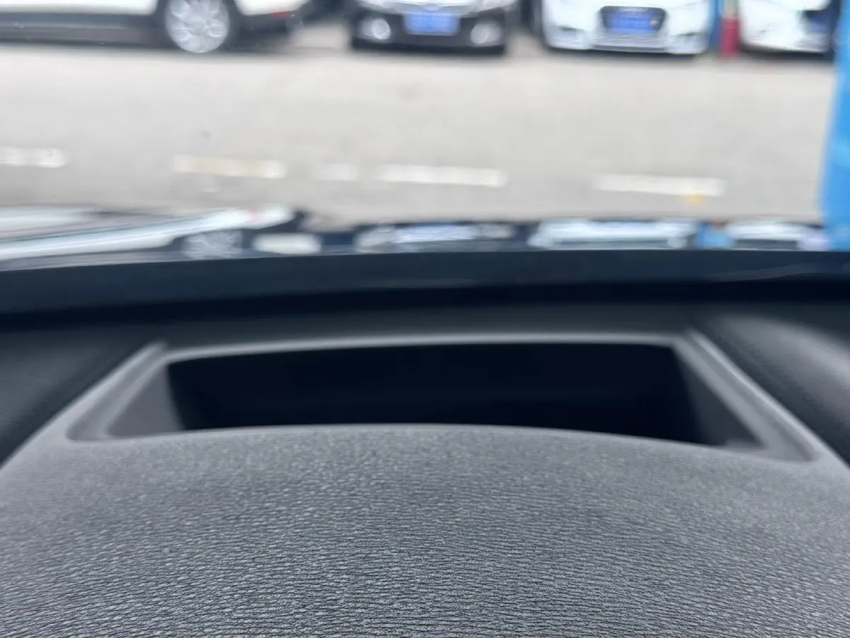 2021 BMW X1 2.0T 192HP L4 8AT,autocango,china used car exporter,china ev exporter,chinese used car exporter,chinese used ev exporter