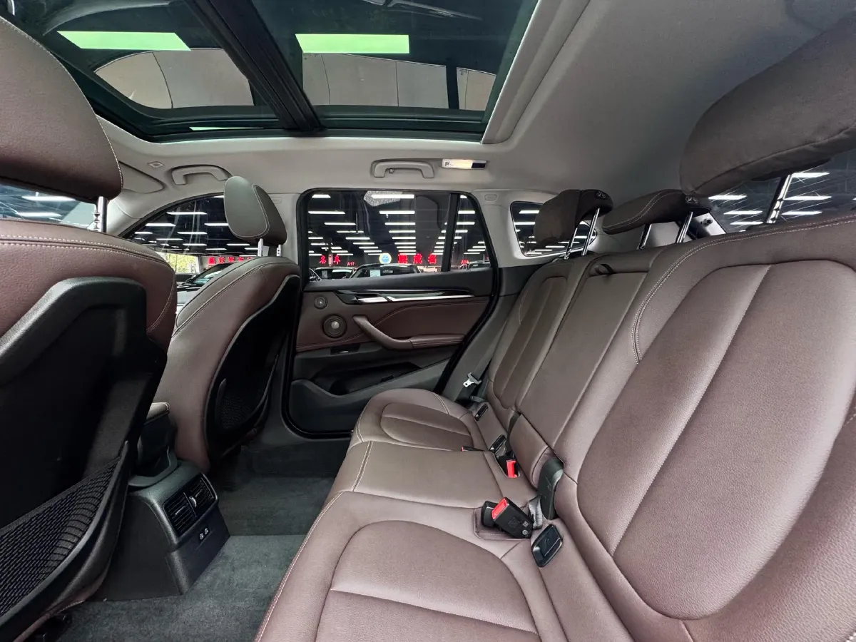 2021 BMW X1 2.0T 192HP L4 8AT,autocango,china used car exporter,china ev exporter,chinese used car exporter,chinese used ev exporter