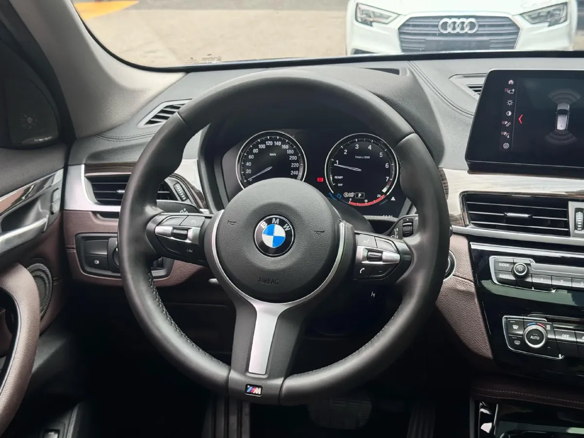 2021 BMW X1 2.0T 192HP L4 8AT,autocango,china used car exporter,china ev exporter,chinese used car exporter,chinese used ev exporter