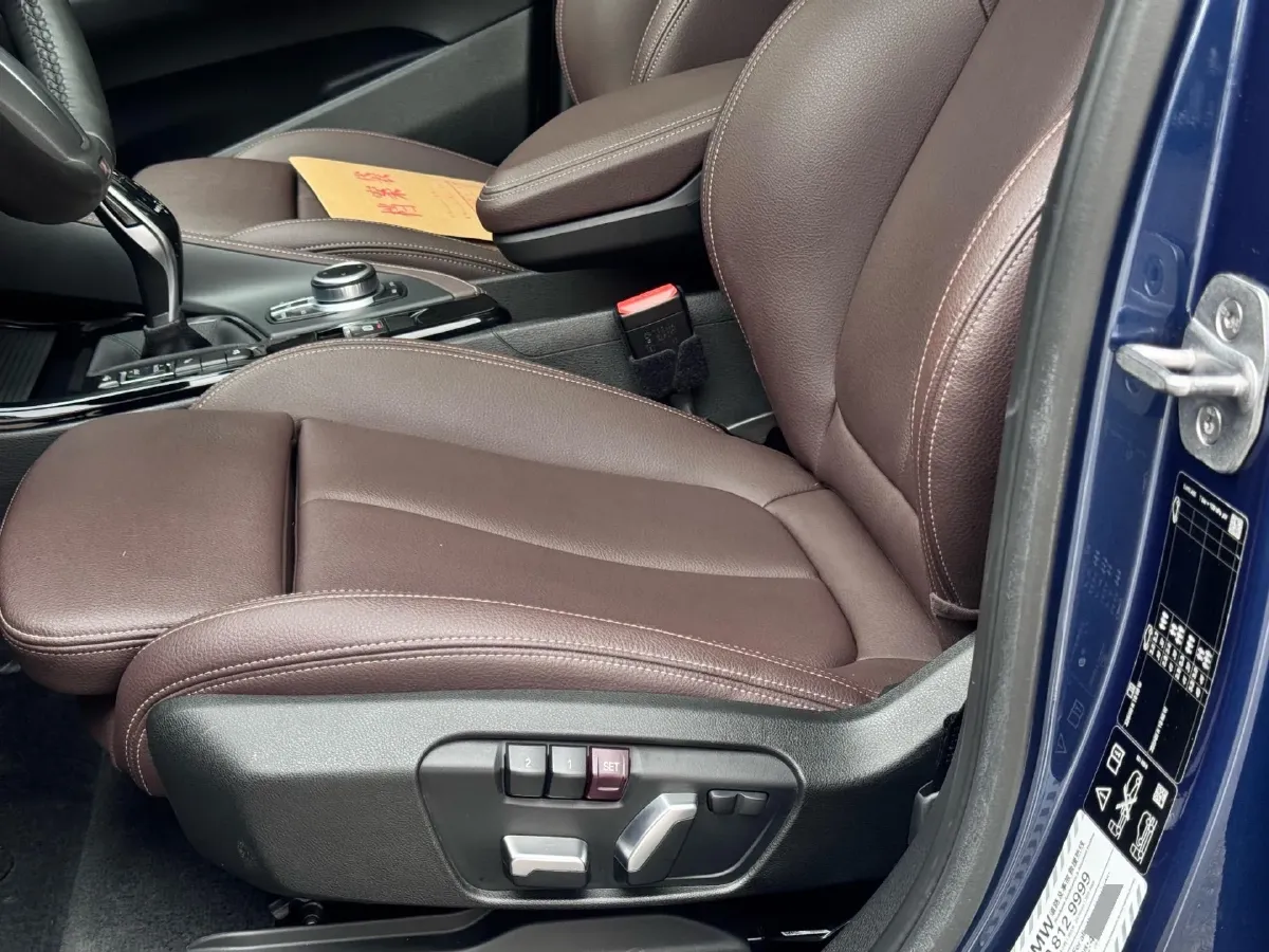 2021 BMW X1 2.0T 192HP L4 8AT,autocango,china used car exporter,china ev exporter,chinese used car exporter,chinese used ev exporter