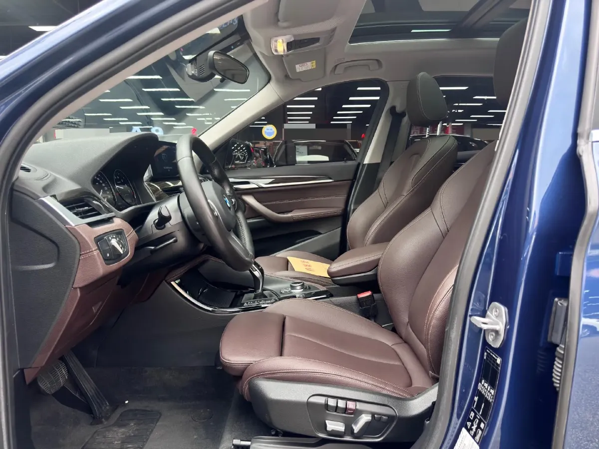 2021 BMW X1 2.0T 192HP L4 8AT,autocango,china used car exporter,china ev exporter,chinese used car exporter,chinese used ev exporter