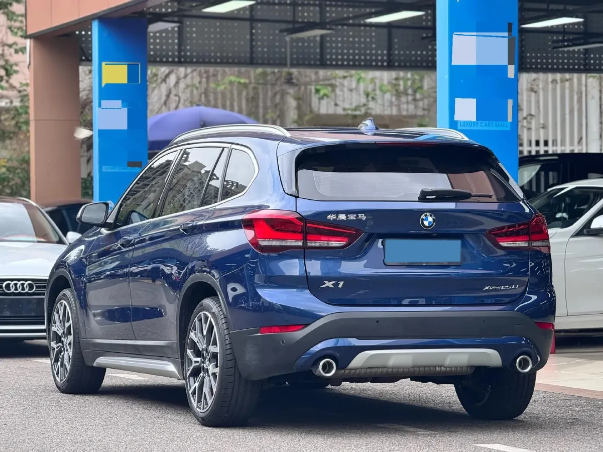 2021 BMW X1 2.0T 192HP L4 8AT,autocango,china used car exporter,china ev exporter,chinese used car exporter,chinese used ev exporter