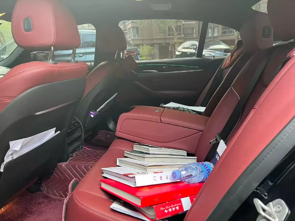 2022 BMW 5 Series 2.0T 184HP L4 8AT,autocango,china used car exporter,china ev exporter,chinese used car exporter,chinese used ev exporter