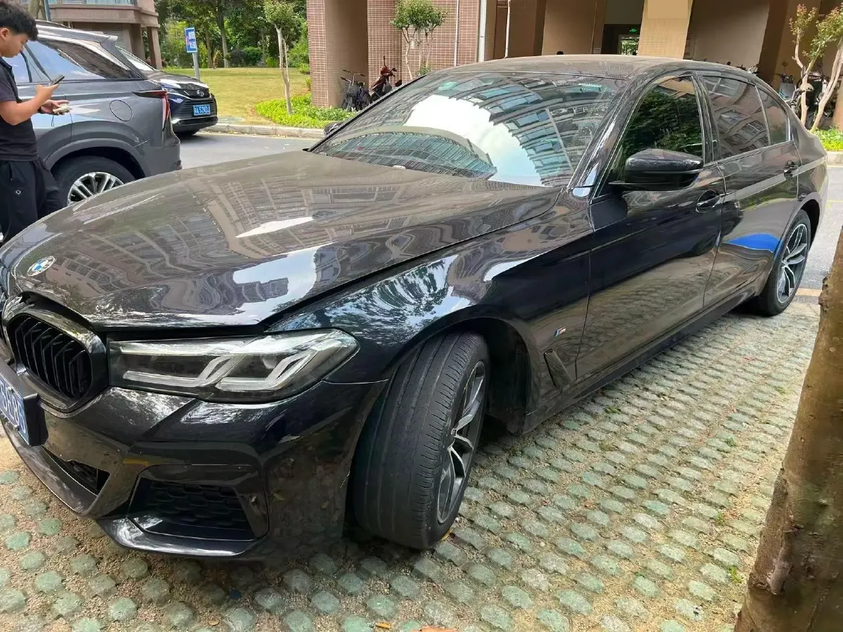 2022 BMW 5 Series 2.0T 184HP L4 8AT,autocango,china used car exporter,china ev exporter,chinese used car exporter,chinese used ev exporter