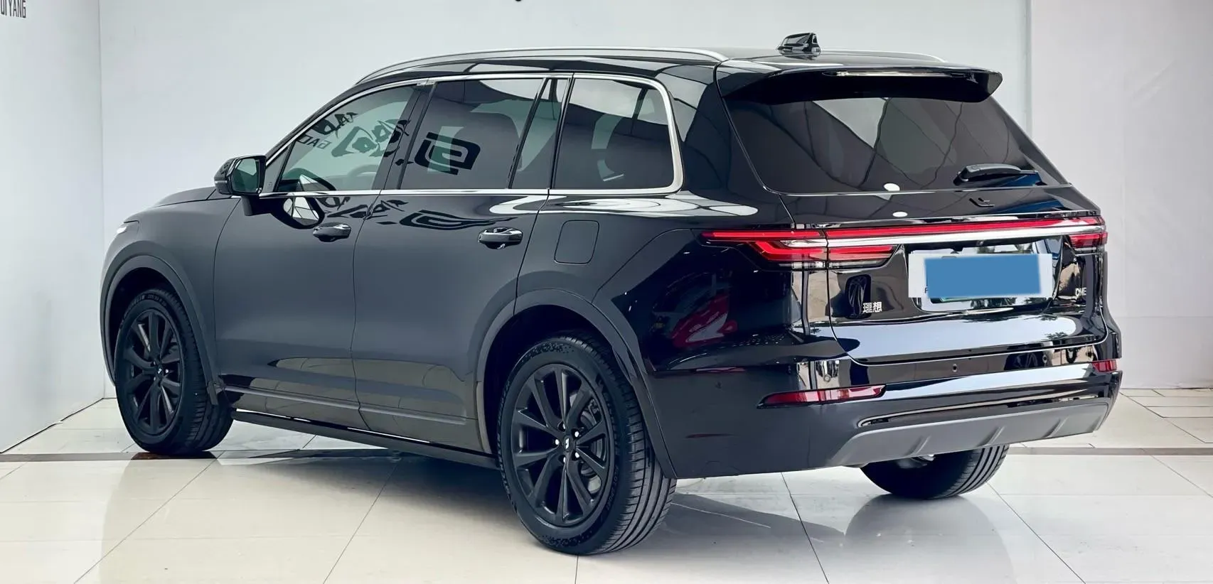 2021 Li ONE Range Extended 131HP REEV 40.5KWH,autocango,china used car exporter,china ev exporter,chinese used car exporter,chinese used ev exporter