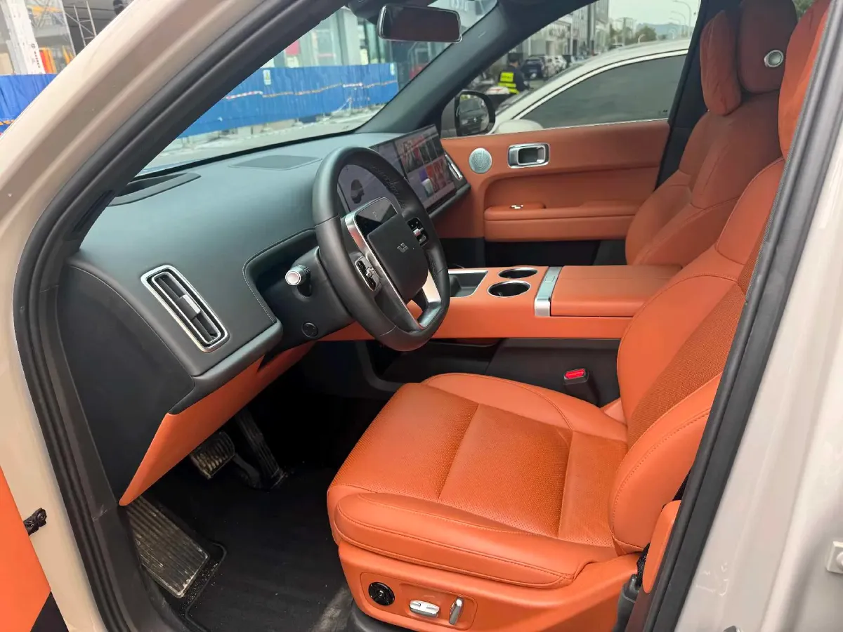 2024 Li L6 Range Extended 154HP L4 REEV 36.8KWH,autocango,china used car exporter,china ev exporter,chinese used car exporter,chinese used ev exporter