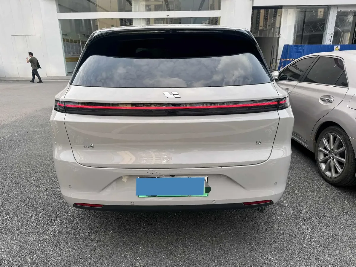 2024 Li L6 Range Extended 154HP L4 REEV 36.8KWH,autocango,china used car exporter,china ev exporter,chinese used car exporter,chinese used ev exporter