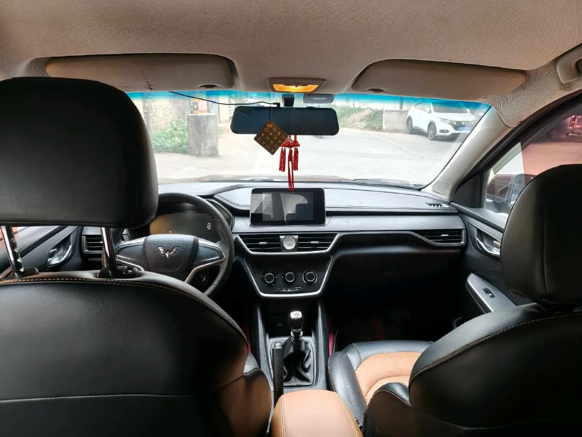 2018 WuLing HongGuang S3 1.5L 112HP L4 6MT,autocango,china used car exporter,china ev exporter,chinese used car exporter,chinese used ev exporter