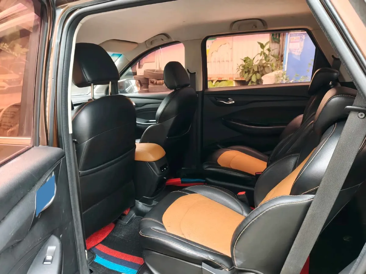 2018 WuLing HongGuang S3 1.5L 112HP L4 6MT,autocango,china used car exporter,china ev exporter,chinese used car exporter,chinese used ev exporter