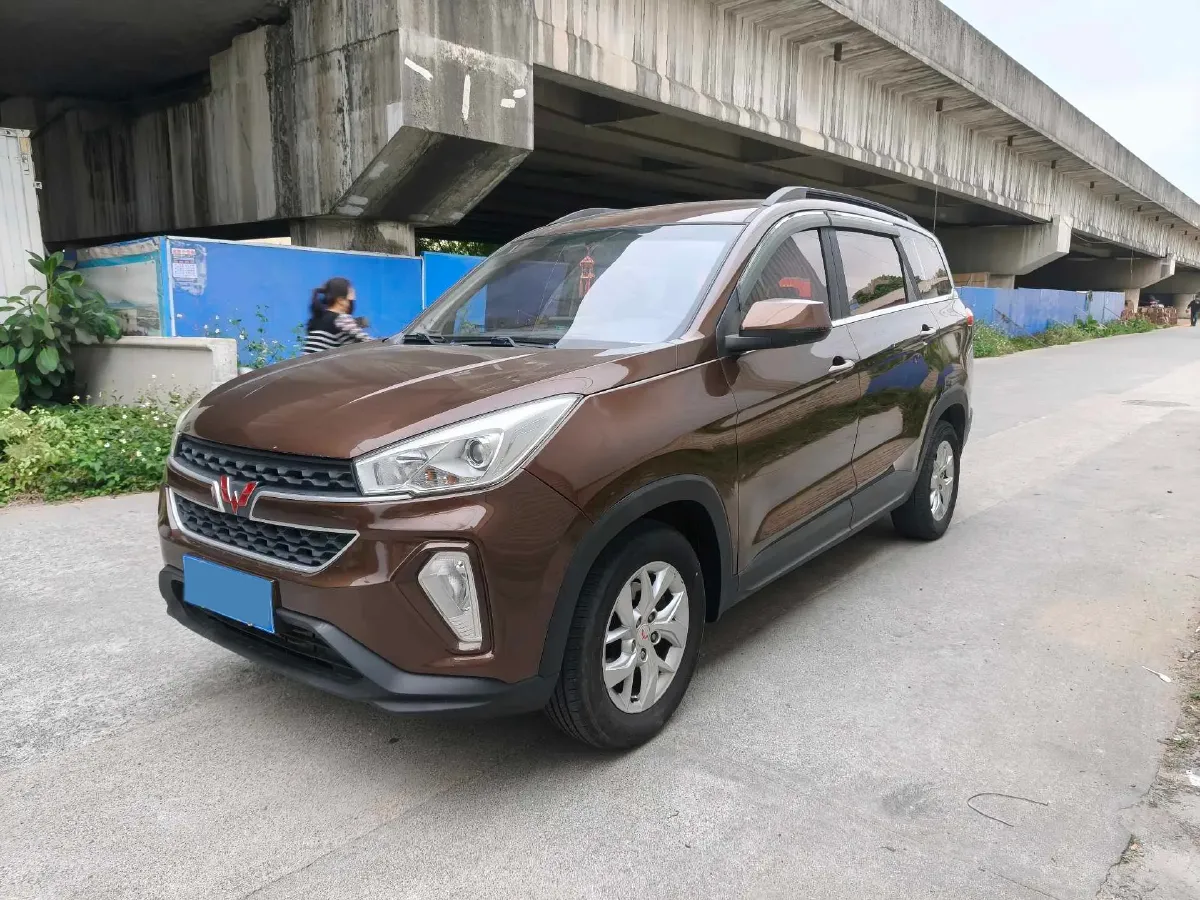 2018 WuLing HongGuang S3 1.5L 112HP L4 6MT,autocango,china used car exporter,china ev exporter,chinese used car exporter,chinese used ev exporter