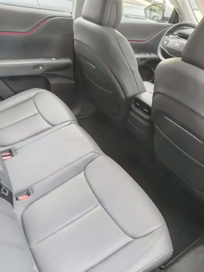 2025 Xpeng G6 BEV 68.5KWH,autocango,china used car exporter,china ev exporter,chinese used car exporter,chinese used ev exporter