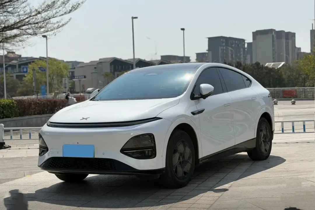 2025 Xpeng G6 BEV 68.5KWH,autocango,china used car exporter,china ev exporter,chinese used car exporter,chinese used ev exporter