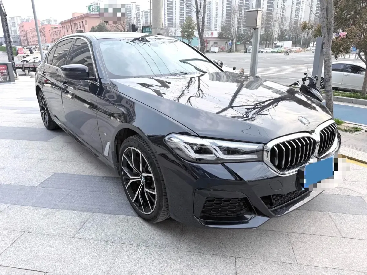 2022 BMW 5 Series 2.0T 252HP L4 8AT,autocango,china used car exporter,china ev exporter,chinese used car exporter,chinese used ev exporter