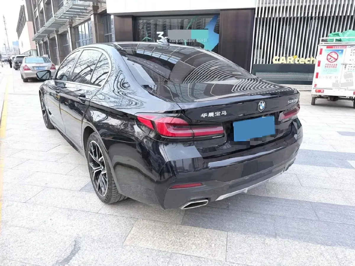2022 BMW 5 Series 2.0T 252HP L4 8AT,autocango,china used car exporter,china ev exporter,chinese used car exporter,chinese used ev exporter