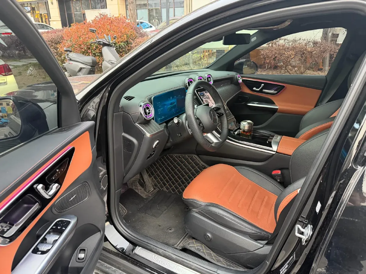 2023 Mercedes-Benz GLC Class 2.0T 204HP L4 9AT,autocango,china used car exporter,china ev exporter,chinese used car exporter,chinese used ev exporter