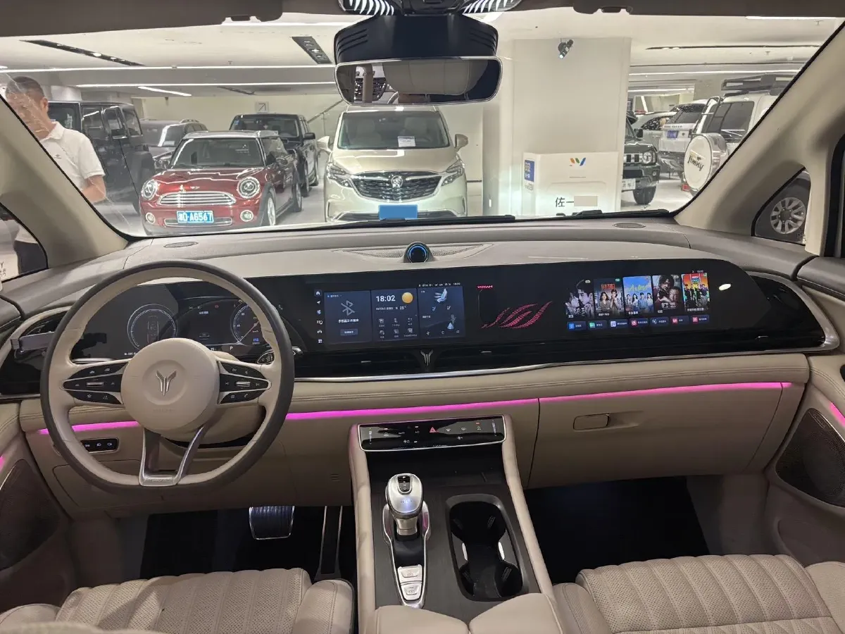 2022 Voyah Dream 1.5T 136HP L4 PHEV 25.57KWH,autocango,china used car exporter,china ev exporter,chinese used car exporter,chinese used ev exporter