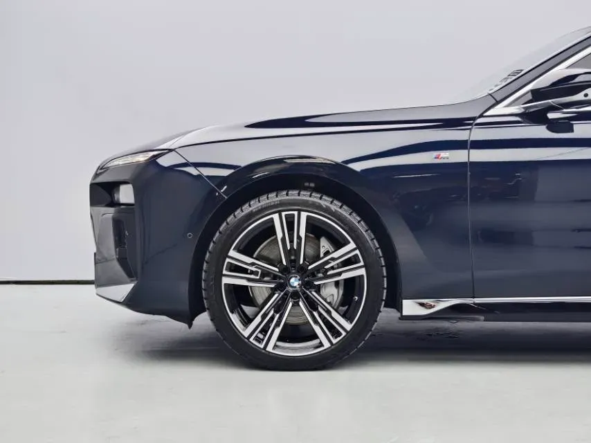 2023 BMW 3.0T 333HP L6 8AT,autocango,china used car exporter,china ev exporter,chinese used car exporter,chinese used ev exporter