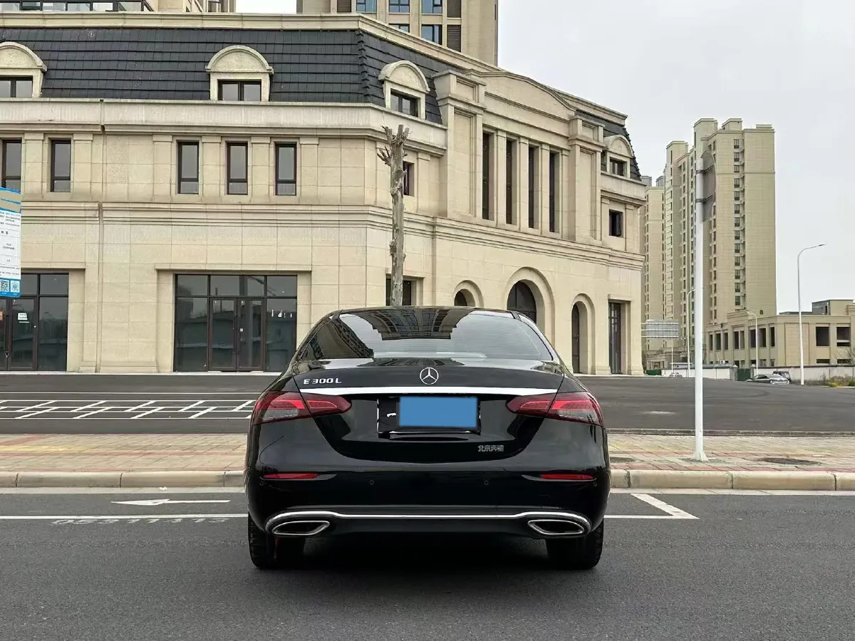 2022 Mercedes-Benz E Class 2.0T 258HP L4 9AT,autocango,china used car exporter,china ev exporter,chinese used car exporter,chinese used ev exporter