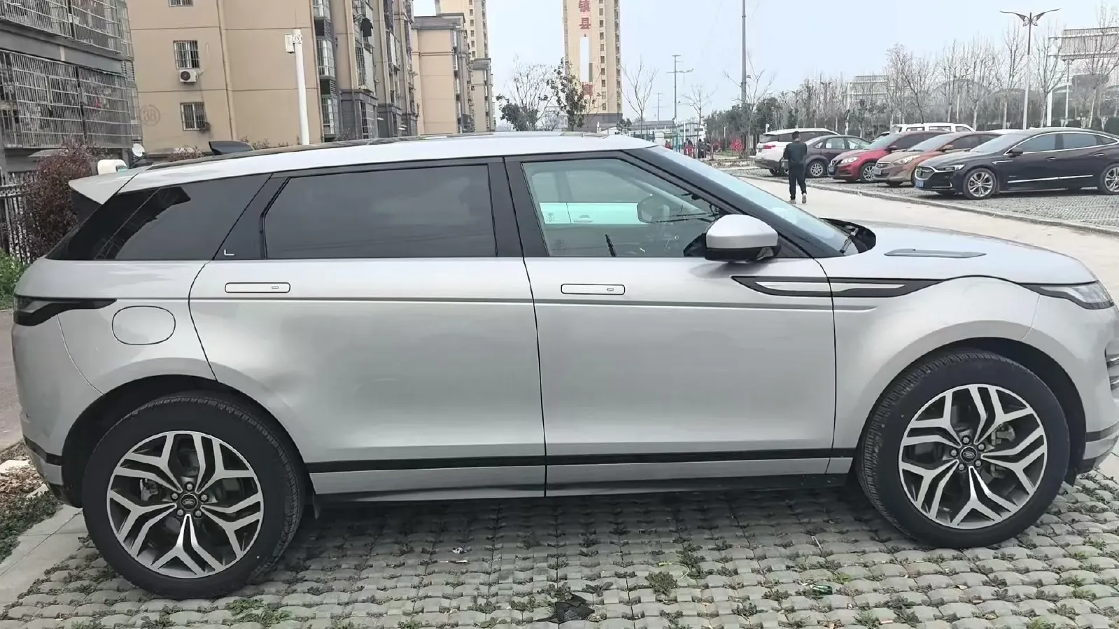 2023 Land Rover Range Rover Evoque 2.0T 249HP L4 9AT,autocango,china used car exporter,china ev exporter,chinese used car exporter,chinese used ev exporter