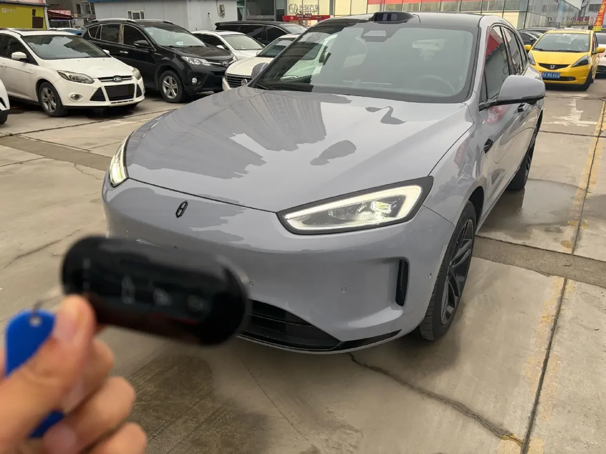 2025 AITO AITO M5 1.5T 152HP L4 REEV 42KWH,autocango,china used car exporter,china ev exporter,chinese used car exporter,chinese used ev exporter