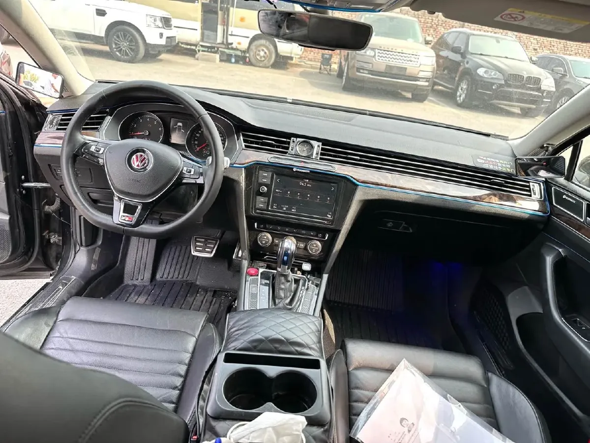 2019 Volkswagen Magotan 2.0T 186HP L4 7DCT,autocango,china used car exporter,china ev exporter,chinese used car exporter,chinese used ev exporter