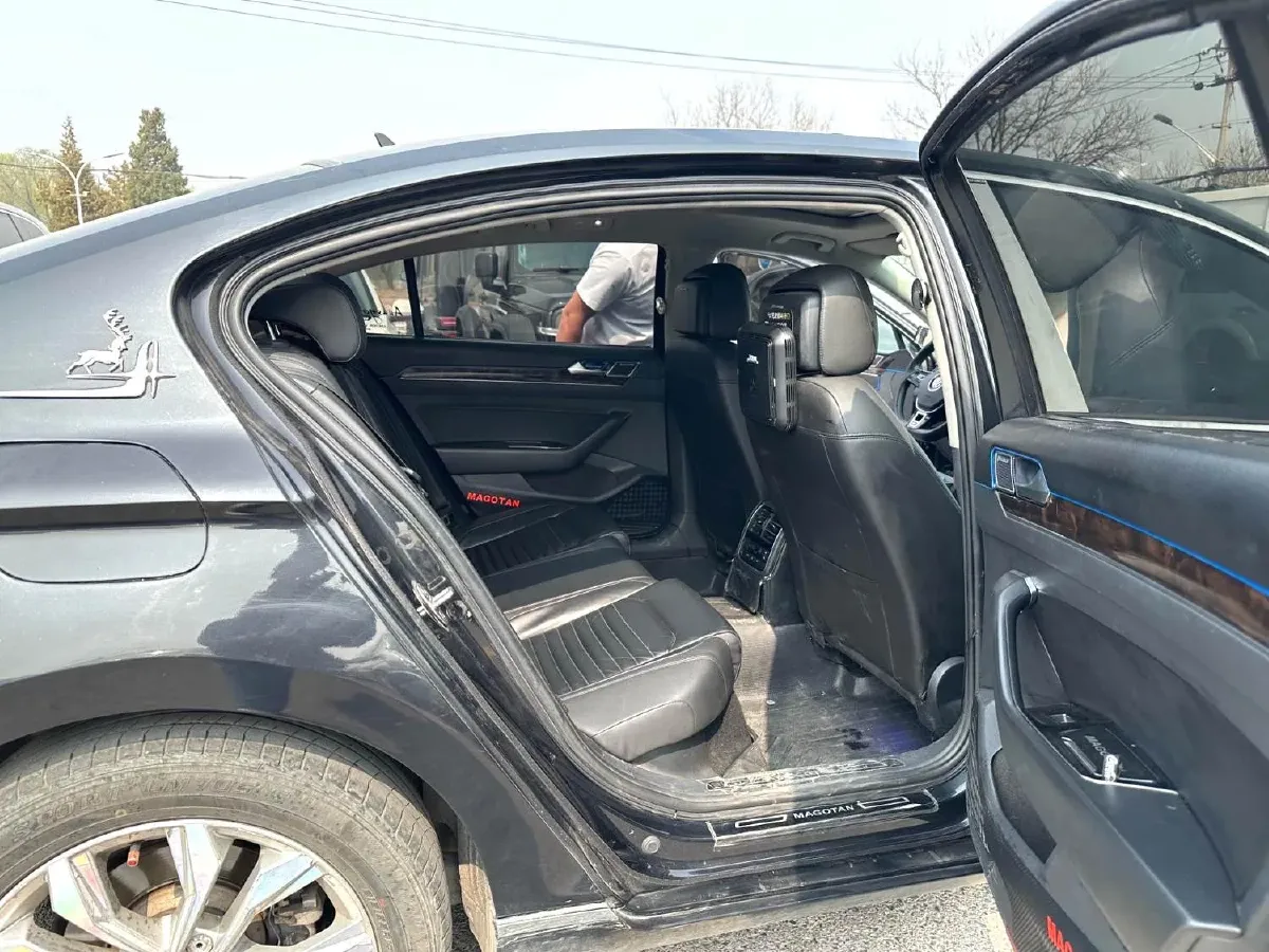 2019 Volkswagen Magotan 2.0T 186HP L4 7DCT,autocango,china used car exporter,china ev exporter,chinese used car exporter,chinese used ev exporter