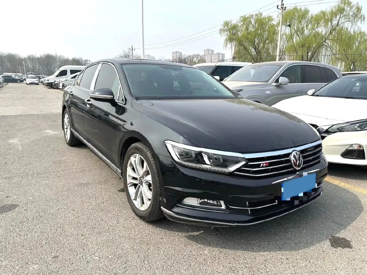 2019 Volkswagen Magotan 2.0T 186HP L4 7DCT,autocango,china used car exporter,china ev exporter,chinese used car exporter,chinese used ev exporter