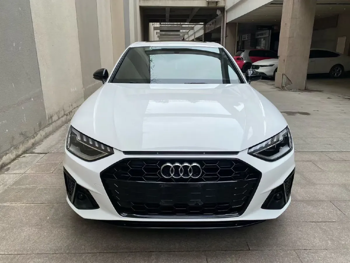2023 Audi A4L 2.0T 190HP L4 7DCT,autocango,china used car exporter,china ev exporter,chinese used car exporter,chinese used ev exporter