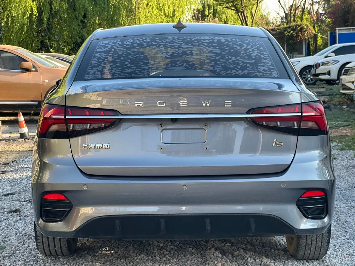 2021 Roewe i5 1.5L 120HP L4 5MT,autocango,china used car exporter,china ev exporter,chinese used car exporter,chinese used ev exporter