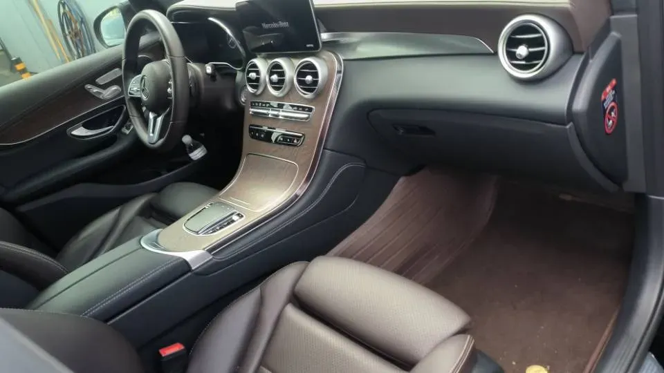 2020 Mercedes-Benz GLC Class 2.0T 197HP L4 9AT,autocango,china used car exporter,china ev exporter,chinese used car exporter,chinese used ev exporter