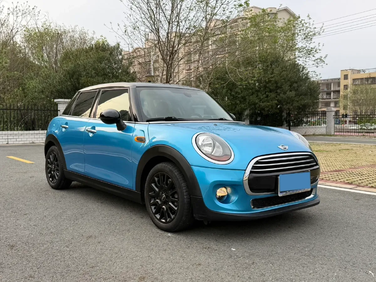 2016 MINI MINI 1.5T 136HP L3 6AT,autocango,china used car exporter,china ev exporter,chinese used car exporter,chinese used ev exporter