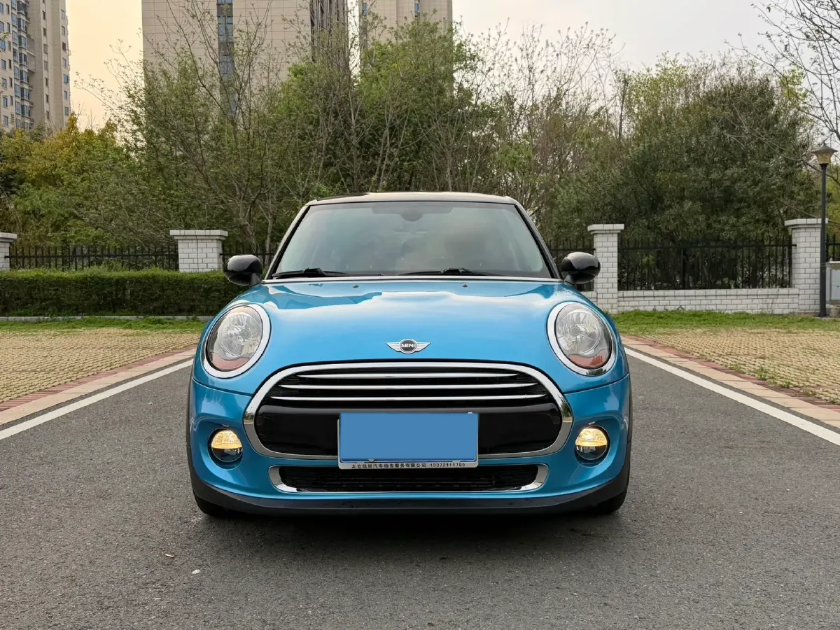2016 MINI MINI 1.5T 136HP L3 6AT,autocango,china used car exporter,china ev exporter,chinese used car exporter,chinese used ev exporter