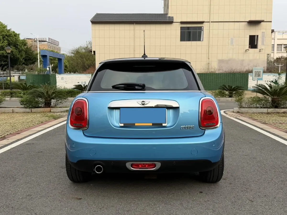 2016 MINI MINI 1.5T 136HP L3 6AT,autocango,china used car exporter,china ev exporter,chinese used car exporter,chinese used ev exporter
