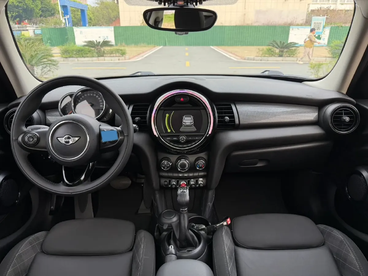 2016 MINI MINI 1.5T 136HP L3 6AT,autocango,china used car exporter,china ev exporter,chinese used car exporter,chinese used ev exporter