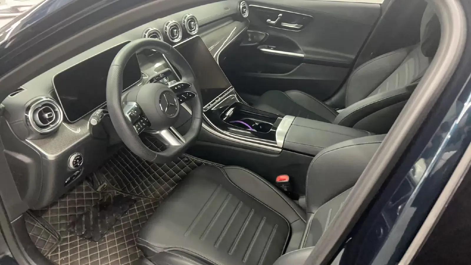 2023 Mercedes-Benz C Class 1.5T 204HP L4 9AT,autocango,china used car exporter,china ev exporter,chinese used car exporter,chinese used ev exporter