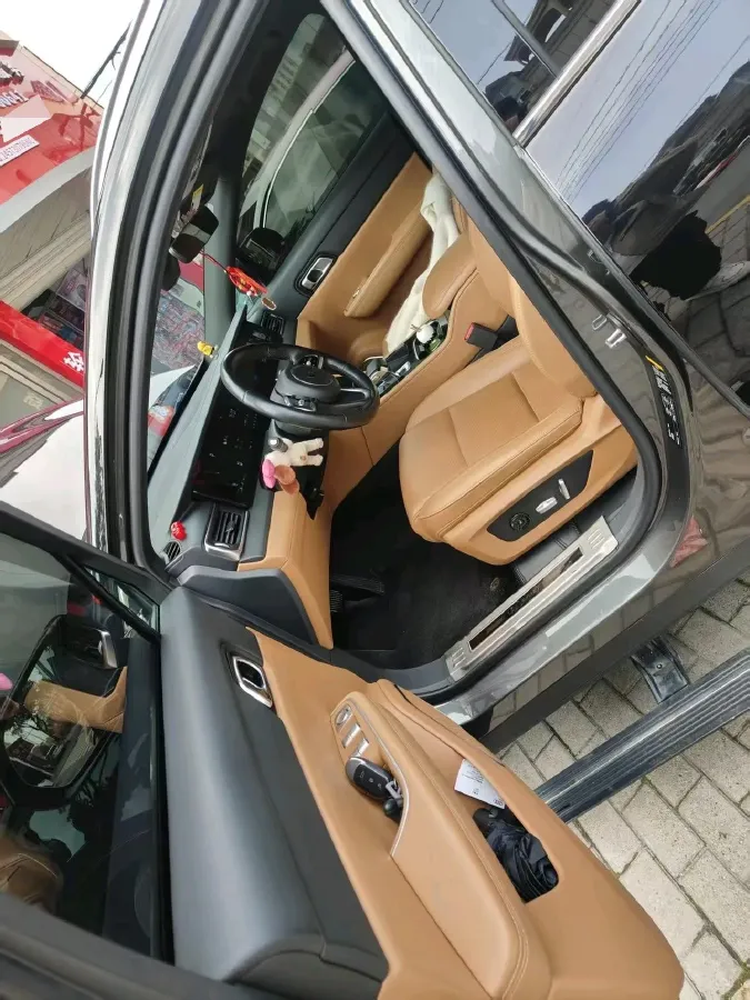 2021 Li ONE Range Extended 131HP REEV 40.5KWH,autocango,china used car exporter,china ev exporter,chinese used car exporter,chinese used ev exporter