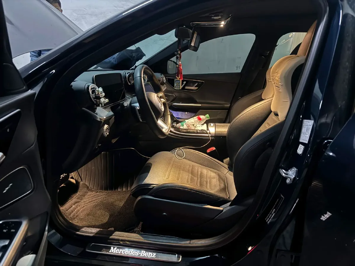 2023 Mercedes-Benz C Class 2.0T 204HP L4 9AT PHEV 25.4KWH,autocango,china used car exporter,china ev exporter,chinese used car exporter,chinese used ev exporter