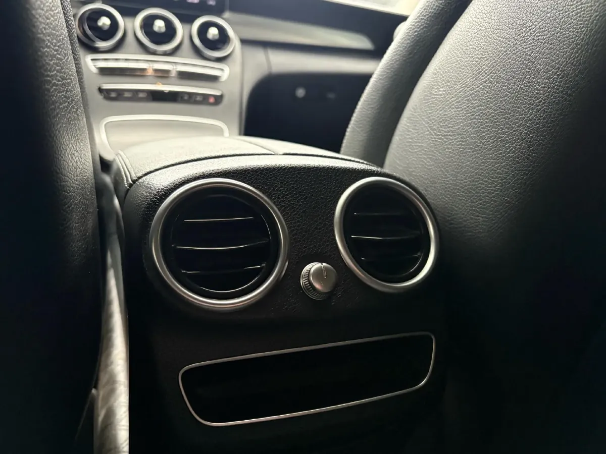 2020 Mercedes-Benz C Class 1.5T 156HP L4 9AT,autocango,china used car exporter,china ev exporter,chinese used car exporter,chinese used ev exporter