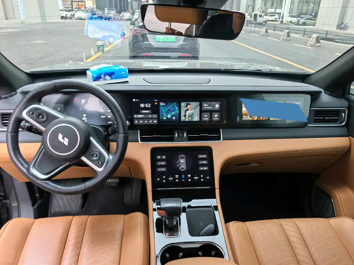 2020 Li ONE Range Extended 131HP REEV 40.5KWH,autocango,china used car exporter,china ev exporter,chinese used car exporter,chinese used ev exporter