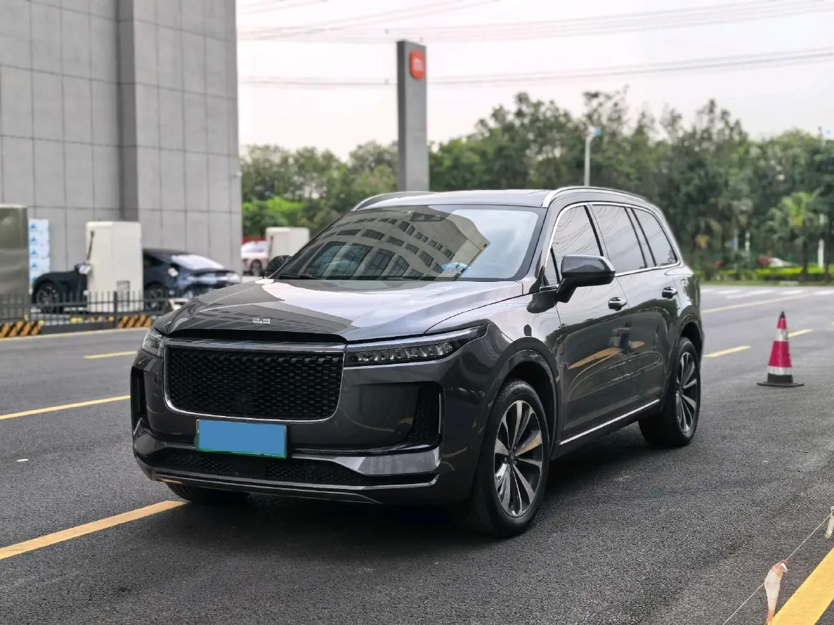 2020 Li ONE Range Extended 131HP REEV 40.5KWH,autocango,china used car exporter,china ev exporter,chinese used car exporter,chinese used ev exporter