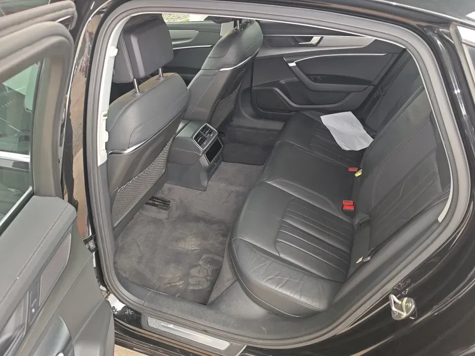 2020 Audi A6L 2.0T 224HP L4 7DCT,autocango,china used car exporter,china ev exporter,chinese used car exporter,chinese used ev exporter