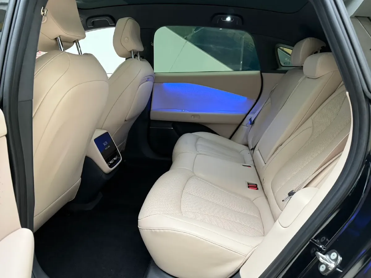 2024 Xpeng P7+ BEV 60.7KWH,autocango,china used car exporter,china ev exporter,chinese used car exporter,chinese used ev exporter