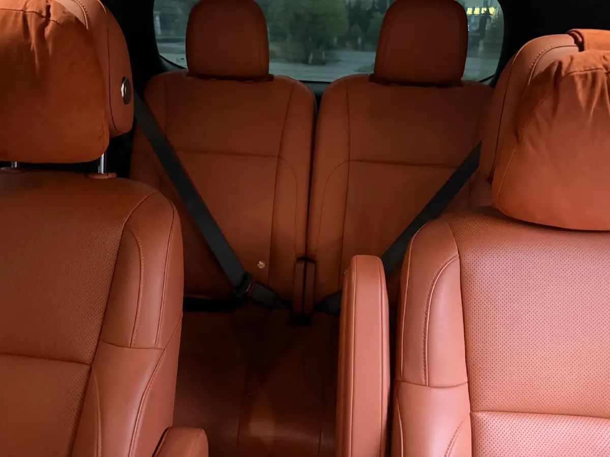 2024 Ford Bronco 2.3T 275HP L4 10AT,autocango,china used car exporter,china ev exporter,chinese used car exporter,chinese used ev exporter