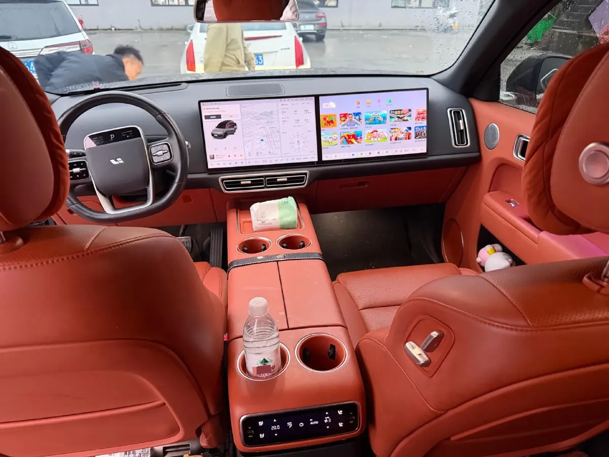 2024 Ford Bronco 2.3T 275HP L4 10AT,autocango,china used car exporter,china ev exporter,chinese used car exporter,chinese used ev exporter