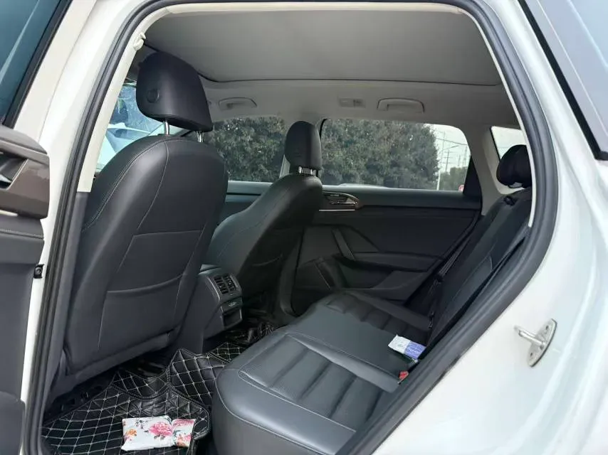 2019 Jeep Compass 1.3T 173HP L4 9AT,autocango,china used car exporter,china ev exporter,chinese used car exporter,chinese used ev exporter