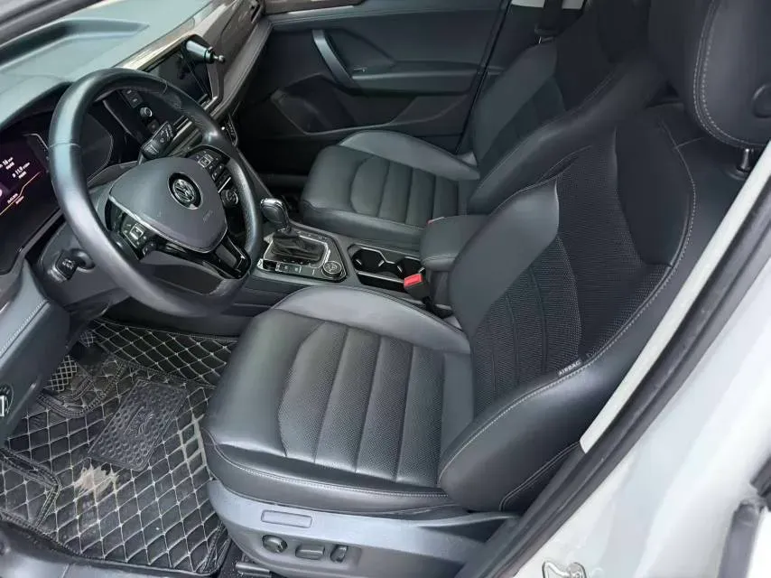 2019 Jeep Compass 1.3T 173HP L4 9AT,autocango,china used car exporter,china ev exporter,chinese used car exporter,chinese used ev exporter