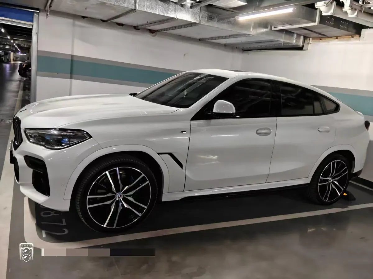 2022 BMW X6 3.0T 333HP L6 8AT,autocango,china used car exporter,china ev exporter,chinese used car exporter,chinese used ev exporter