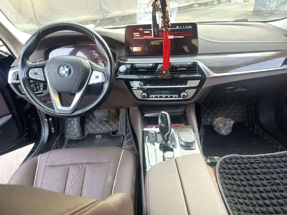 2021 BMW 5 Series 2.0T 252HP L4 8AT,autocango,china used car exporter,china ev exporter,chinese used car exporter,chinese used ev exporter